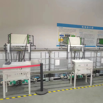 Batterie à flux de vanadium 50kw/200kwh pour systèmes de stockage d'énergie solaire et éolienne